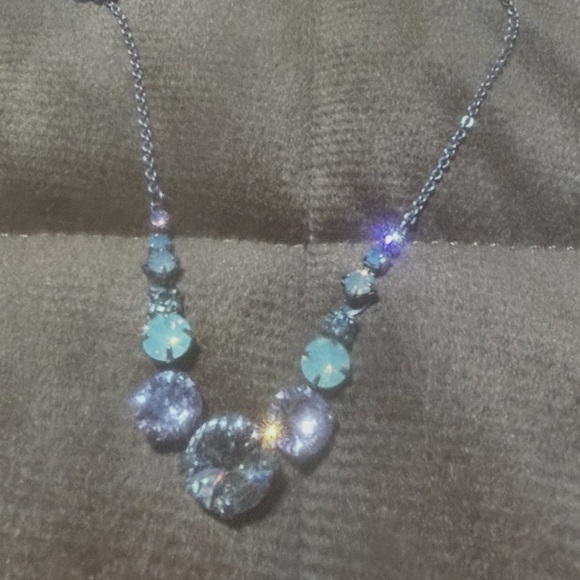 Beautiful Sorrelli Delicate Round Tennis Necklace - Picture 8 of 8